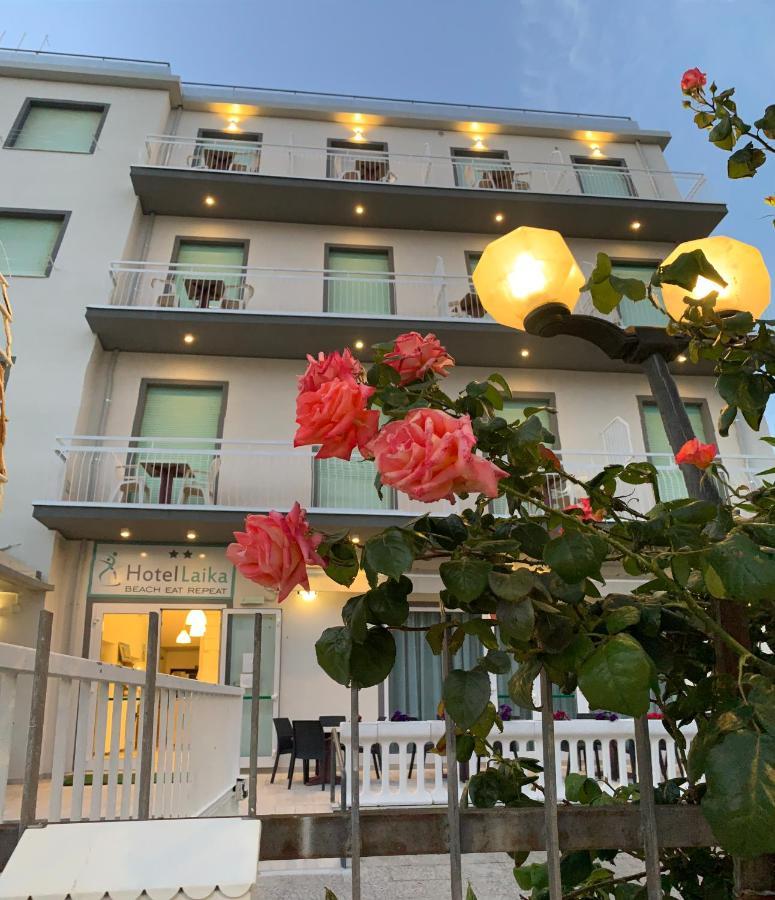 Hotel Laika Rimini Esterno foto