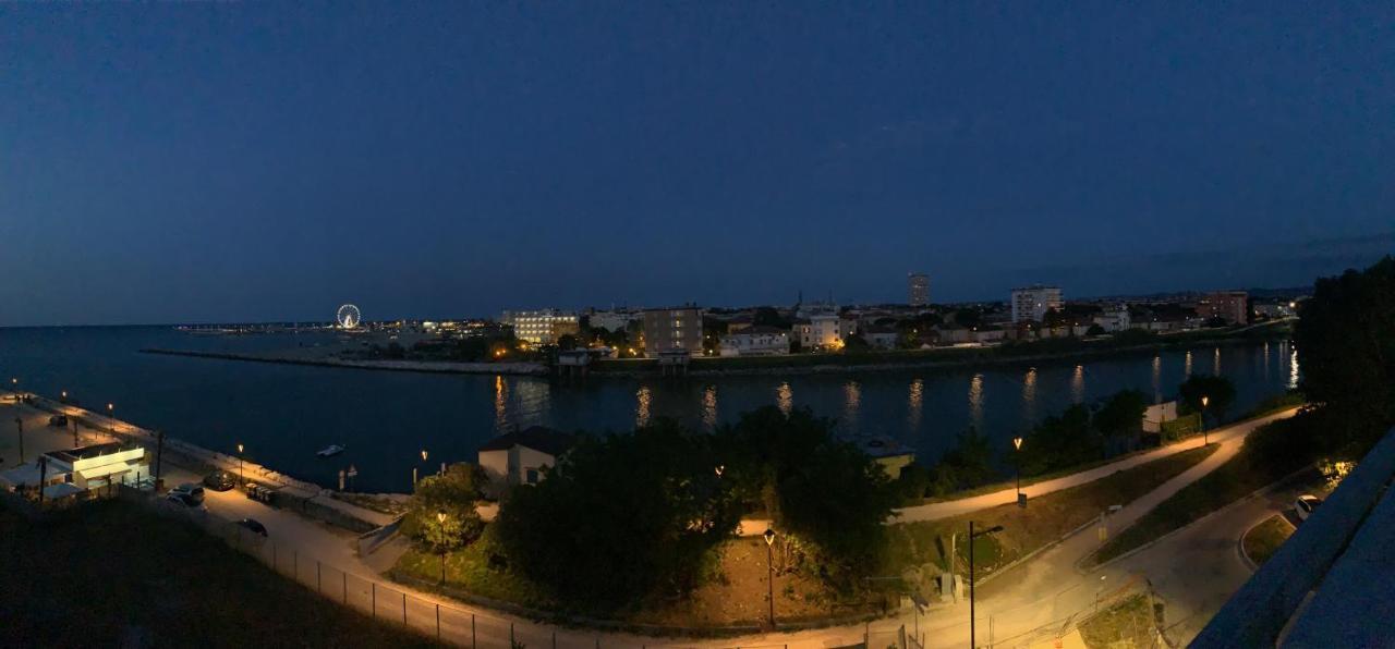 Hotel Laika Rimini Esterno foto