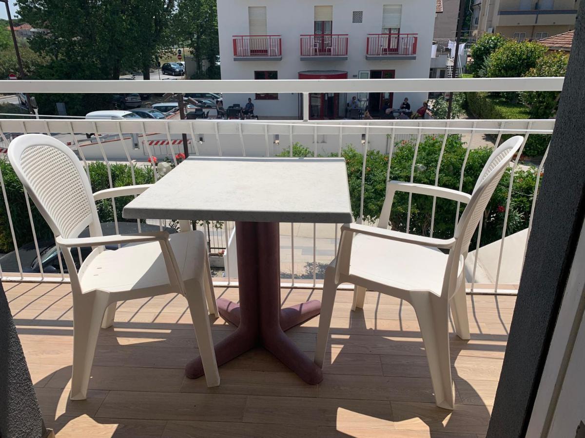 Hotel Laika Rimini Esterno foto