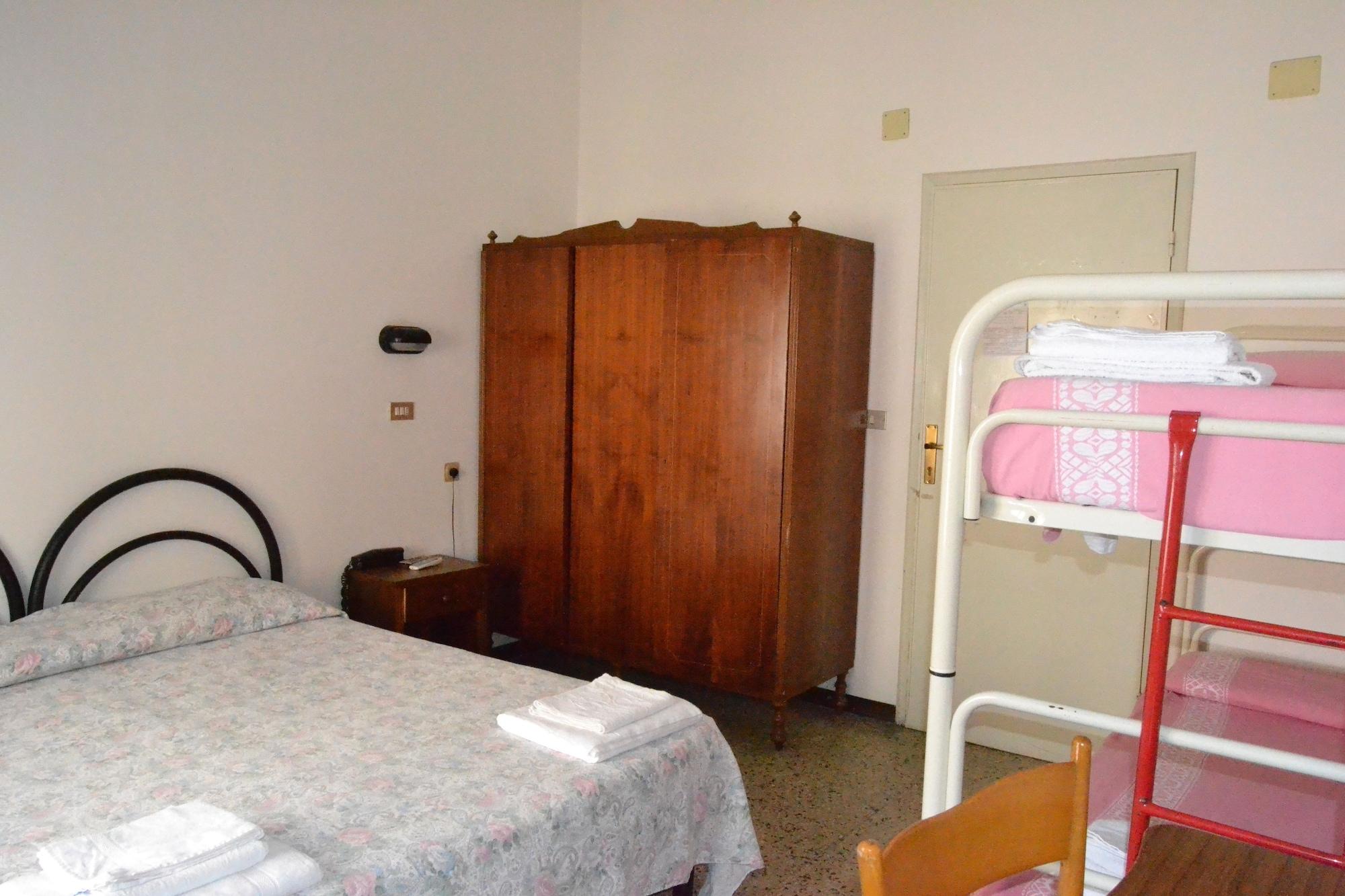 Hotel Laika Rimini Esterno foto