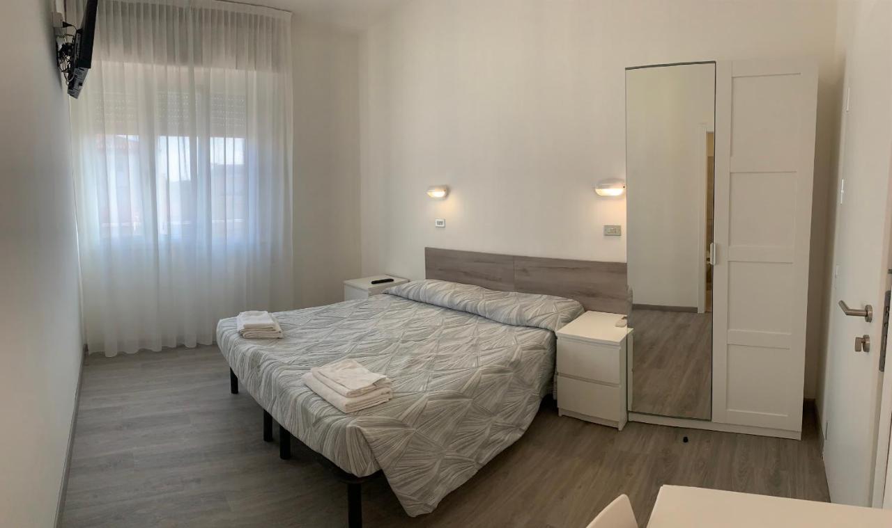 Hotel Laika Rimini Esterno foto